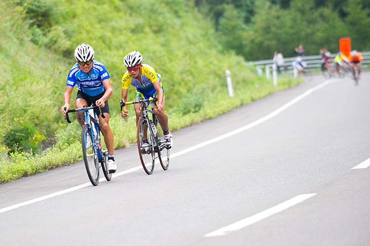 第3ステージ男子 最終周回直前に飛び出した横山航太(北信越高体連選抜・前)と齊藤瞭太(群馬県高体連選抜)