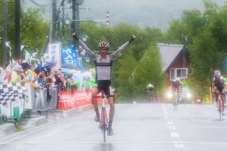 トマ・ルバ(ブリヂストンアンカー)が優勝、総合リーダーも手中に
