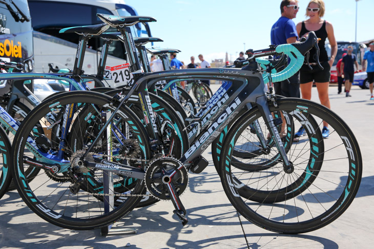 ヴァカンソレイユ・DCM ビアンキ・OLTRE XR2