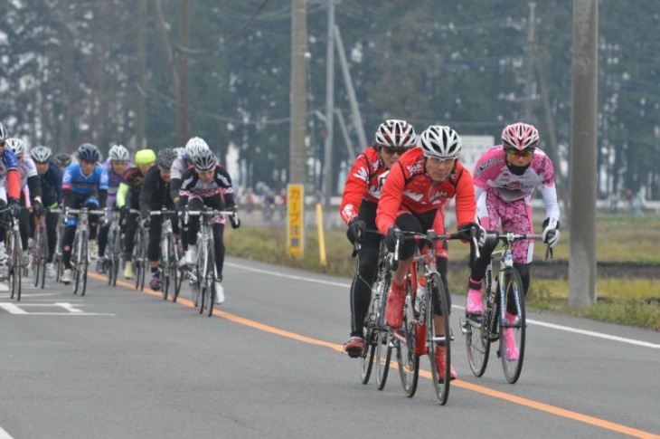 地元栃木の強豪アマチームが多数参戦