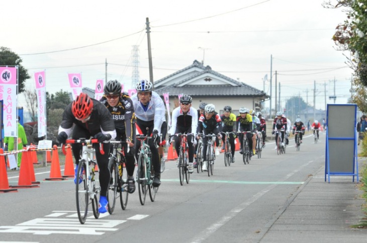 源泉同様に熱い戦いが繰り広げられる