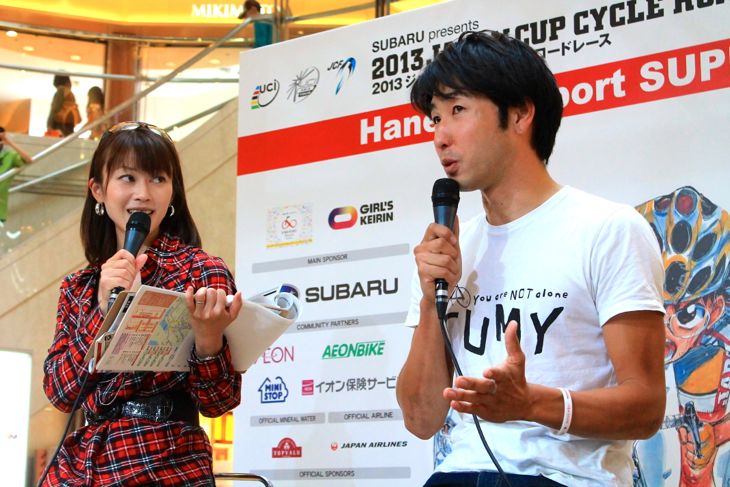 トークショーに出演した別府史之(オリカ・グリーンエッジ)