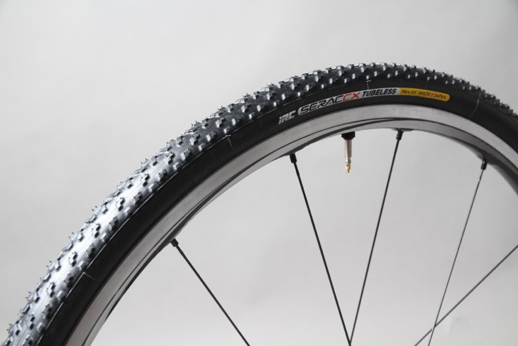 IRC SERAC CX TUBELESS（700×32c）