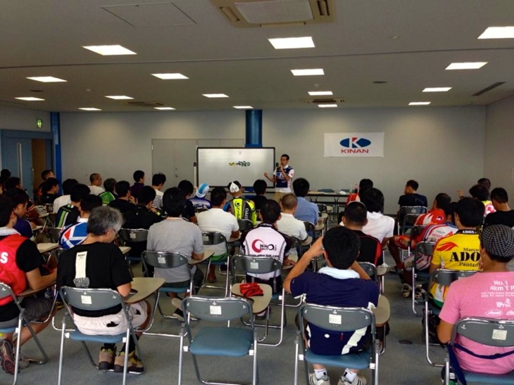 レース前にはセミナーを開催 普及クラスは受講が参加条件になっている