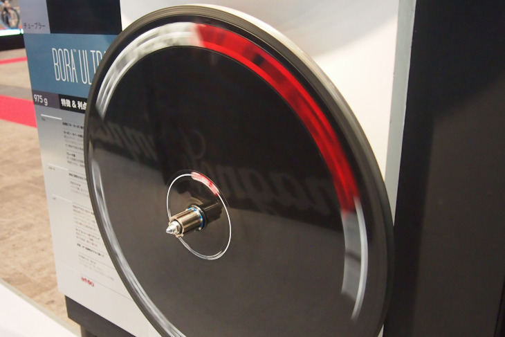 高い回転性能を誇る新しいディスクホイールのBORA ULTRA TT