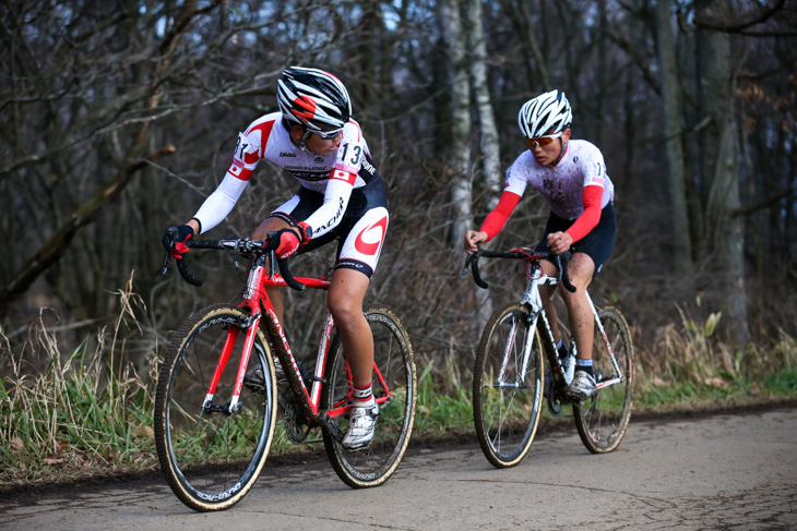 U23　先頭が沢田時（TEAM BRIDGESTONE ANCHOR）と横山航太（Shinonoi High school）のまま最終周回へ