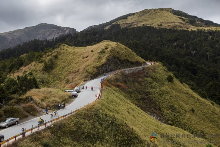 標高3000m この場所でも応援してくれる人がいたことは とても励みになった Cyclowired