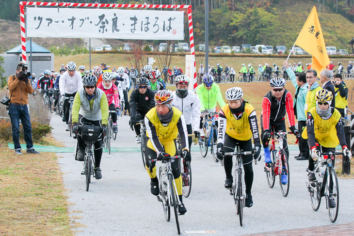 山添/曽爾・御杖コースがスタート、高校生が先導役