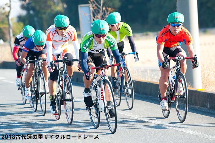 高校生の先頭集団