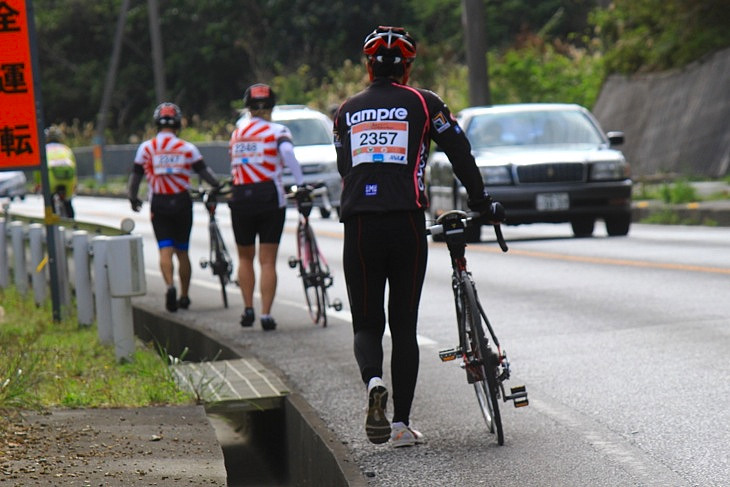 呉我山交差点手前あたりから始まる登坂は今コース最大の難所だ。