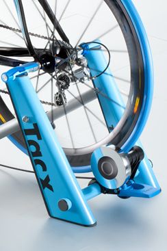 Tacx ブルーモーション 広い負荷調整幅を持つ固定ローラーにお得