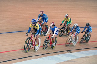 全日本自転車選手権トラックレース 2013年大会より（写真は女子ポイントレース）