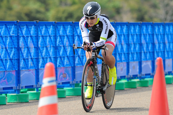 Fクラスタ優勝の高山真由子（竹芝サイクルレーシング）