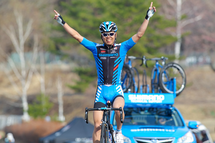 畑中勇介(シマノレーシング)が優勝