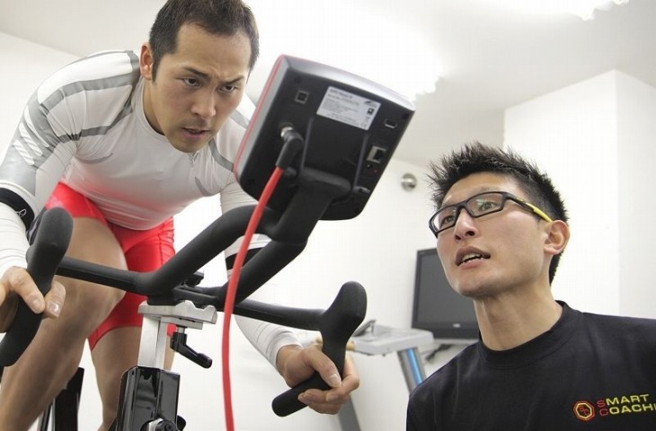 競輪トップクラス岡田征陽選手を指導するスマートコーチング代表安藤隼人