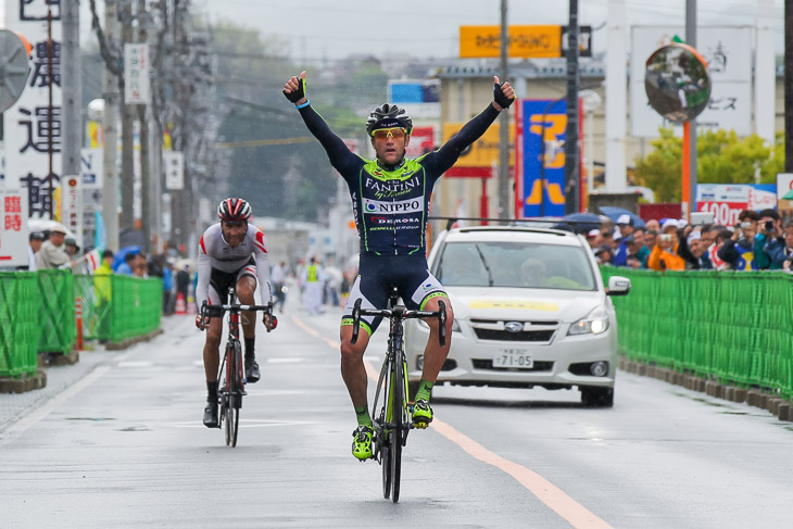 ピエールパオロ・デネグリ(ヴィーニファンティーニ・NIPPO)が昨年に続いてステージ2連覇