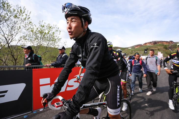 休息日前の難関山岳ステージを走り終えた別府史之(トレックファクトリーレーシング)