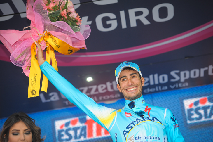 喜びのステージ初優勝を飾ったファビオ・アル(イタリア、アスタナ)