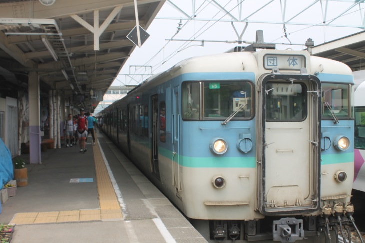 私たちを一日市場駅まで運んでくれるサイクルトレイン