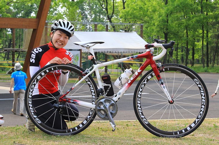 中村 智美さん（チームSaico）のTREK　Madone