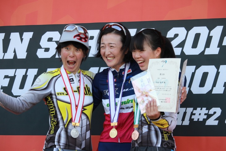 女子エリートは小林可奈子(AZUMINO FOX)が中込由香里( team SY-Nak)を下す