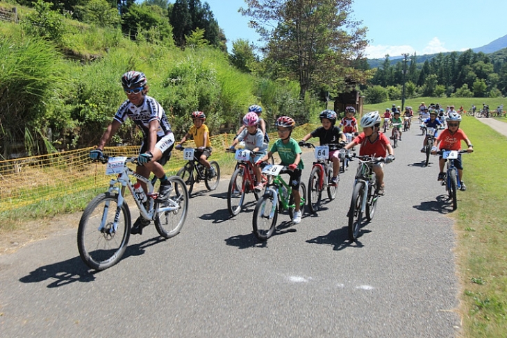 夏休みのど真ん中に開かれる　MTBキッズサマーキャンプ in 白馬