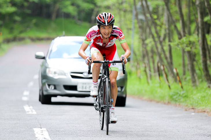 ゴールまで2kmの増田成幸(宇都宮ブリッツェン)