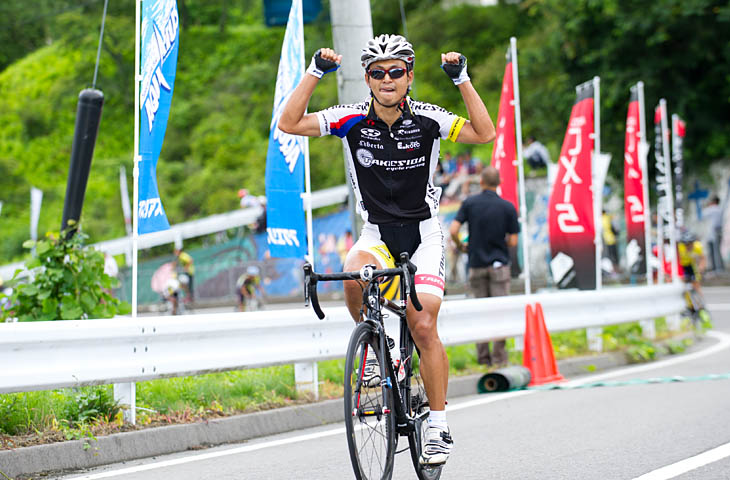 E1 優勝は清宮洋幸(竹芝サイクルレーシング)