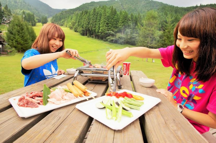 テラス席でBBQも楽しめる