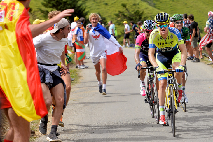 超級山岳バレ峠を登るマイケル・ロジャース(オーストラリア、ティンコフ・サクソ)