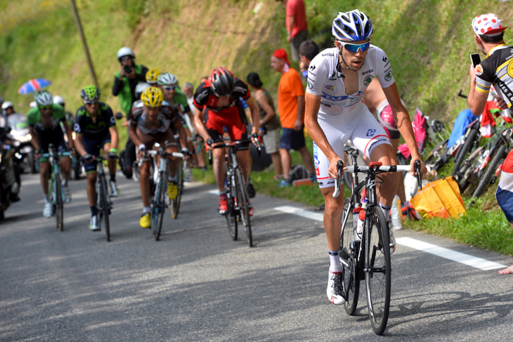 第18ステージ 超級山岳オタカムで攻撃を仕掛けるマイヨブランのティボー・ピノ(フランス、FDJ.fr)