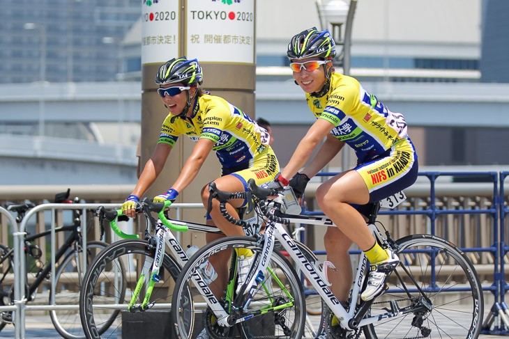 Jフェミニンでワンツーフィニッシュを飾った上野みなみと塚越さくらの鹿屋体育大院勢