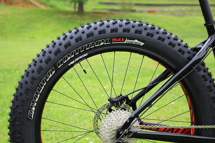 Specialized Ground Control Fat　26×4.6インチタイヤ