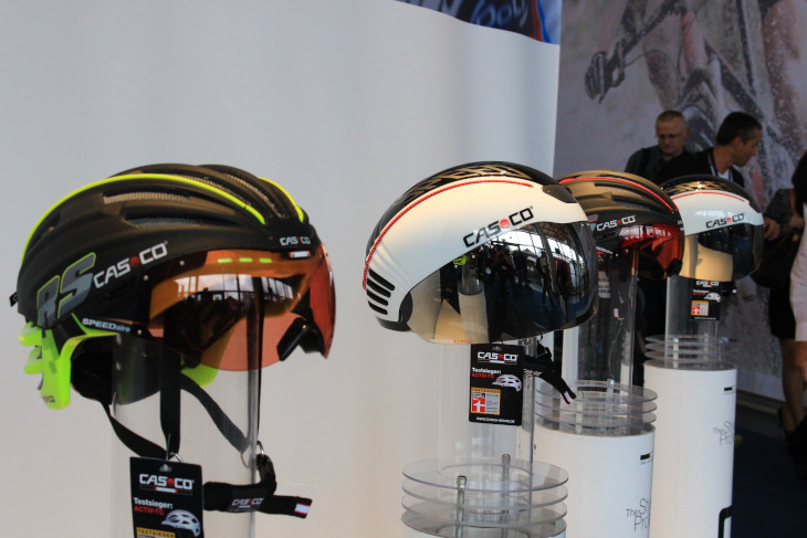 SPEEDairoシリーズをはじめバイザー一体型ヘルメットを多数ラインナップする