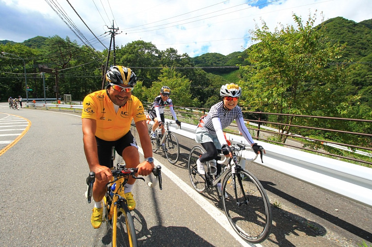 もちろん、女性ライダーとのランデブーは忘れません。