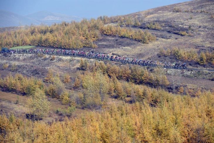 崇礼から張家口へと至る167kmで行われたツアー・オブ・北京第1ステージ