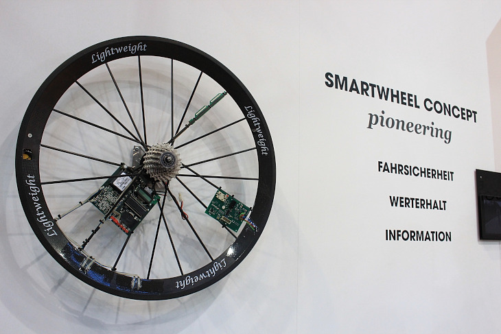 SMARTWHEEL CONCEPTのシステムモデル。これによって得られたデータを基に改良を進めていくという