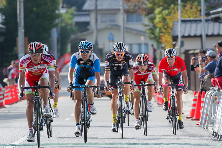 Jプロツアーリーダーのホセ・ビセンテ（チーム右京）と同2位の増田成幸（宇都宮ブリッツェン）の得点差は変わらず