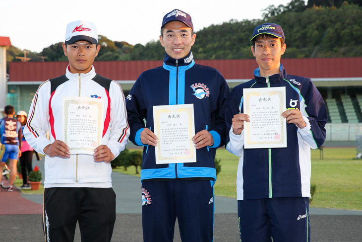 国体10年間出場者表彰 大村慶二(神奈川県)、穂苅大地(新潟県)、村出真一朗(鳥取県)