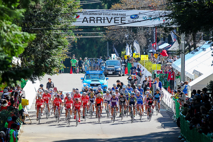 オープン女子　3周 42.3kmのレース