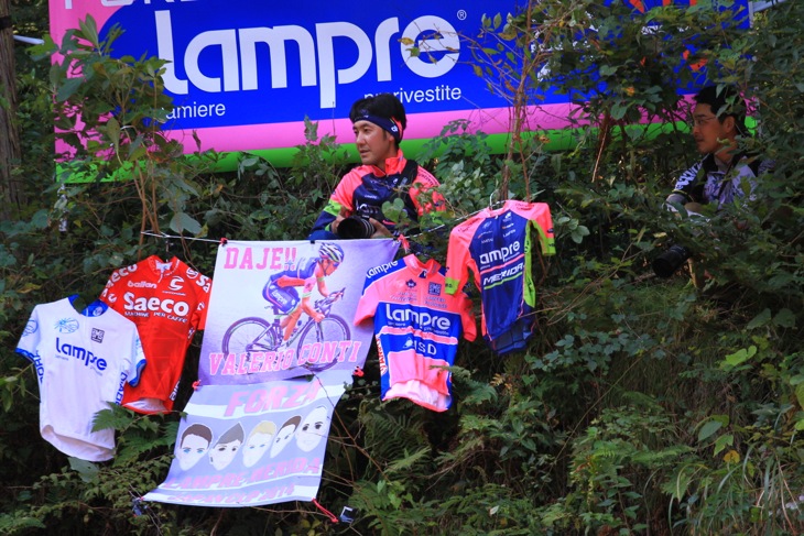 ランプレのコスプレNo.1でお馴染みのすぎやまさん 山肌に陣取る
