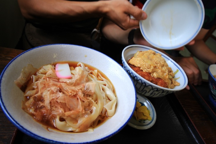 名古屋郊外のきしめん。ローカルのソウルフード