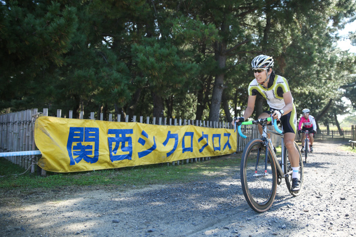 C1　先頭までジャンプアップする島田真琴（シマノドリンキング）