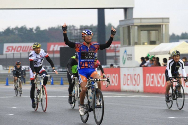 7時間ロードソロで優勝した中野公之選手（スターラインジャパン）