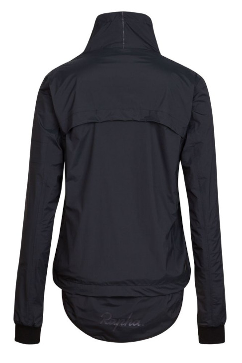 Rapha Womens Rain Bomber（泥除け用のフラップも設けられた）