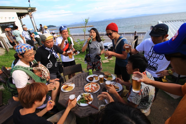 海風を感じながら完走の乾杯！