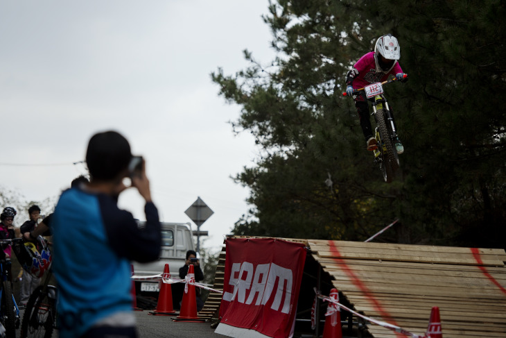 ここまで全戦にエントリーしている古城栄翔。小学生ながらBMXで鍛えたジャンプスキルは大人顔負けのレベル