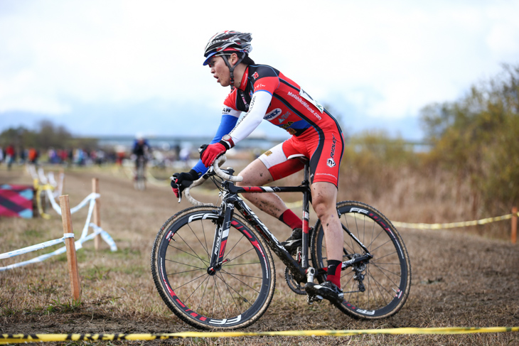 C1 U23対象選手の木村吉秀(JPST MASSA ANDEX)が序盤から積極的な走り