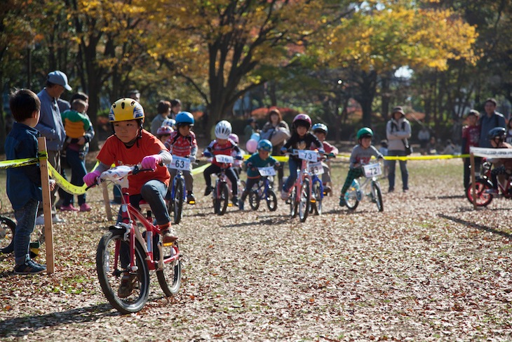 各カテゴリで人数を集めたキッズレースはちがさきVELO FESTIVALのメインイベント