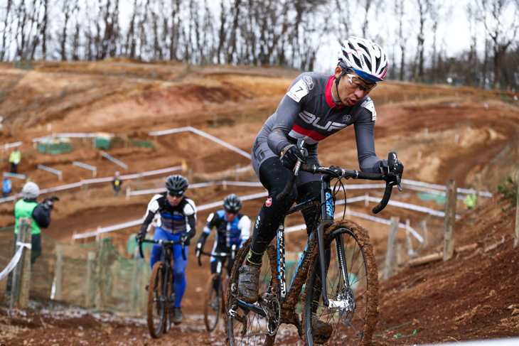 粘土質な深い泥に覆われた昨年のCX全日本選手権